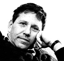 Amos Oz