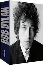 Bob Dylan: Mixing Up the Medicine: Unveröffentlichte Fotos und Zeugnisse aus dem Bob Dylan-Archiv von 1941 bis heute. Deutsche Ausgabe.