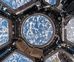 Interior space. A visual exploration of the international space station